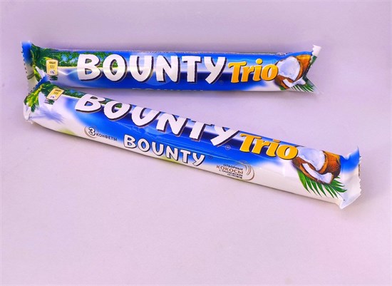 Шоколадный батончик "Bounty Trio" 82.5 гр. 24 шт. уп. 01764